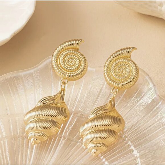 Zara Spiral Gold Earrings - Picture 1 of 4